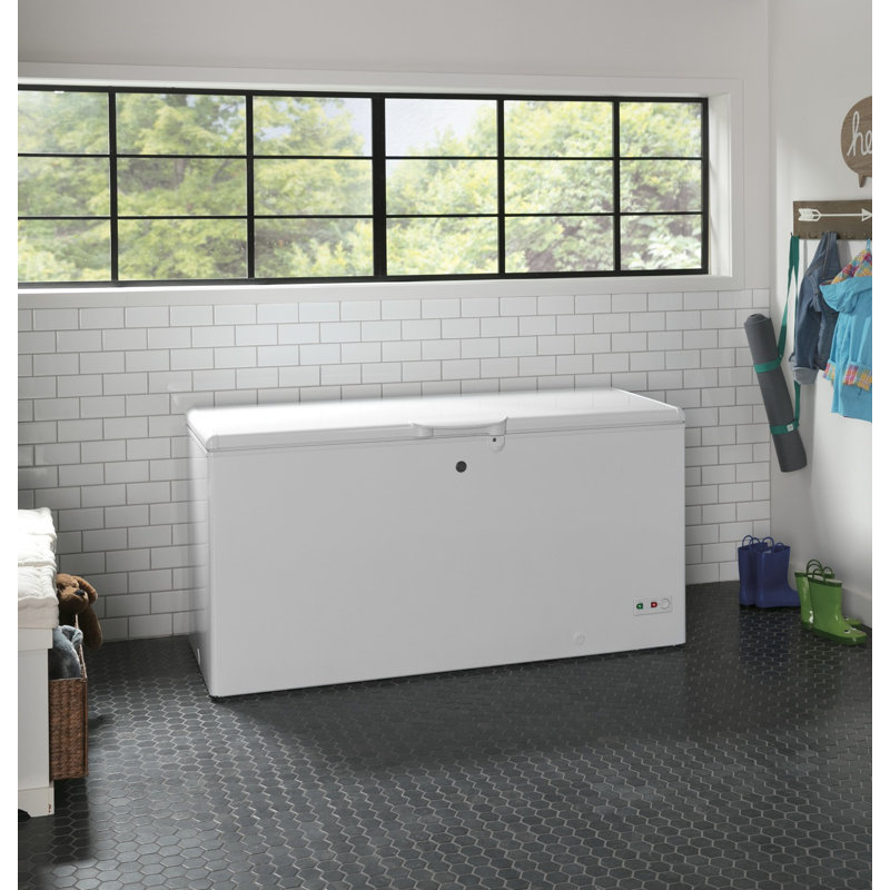 GE Appliances Garage Ready 15.7 Cubic Feet cu. ft. Garage Ready Chest Freezer with Adjustable